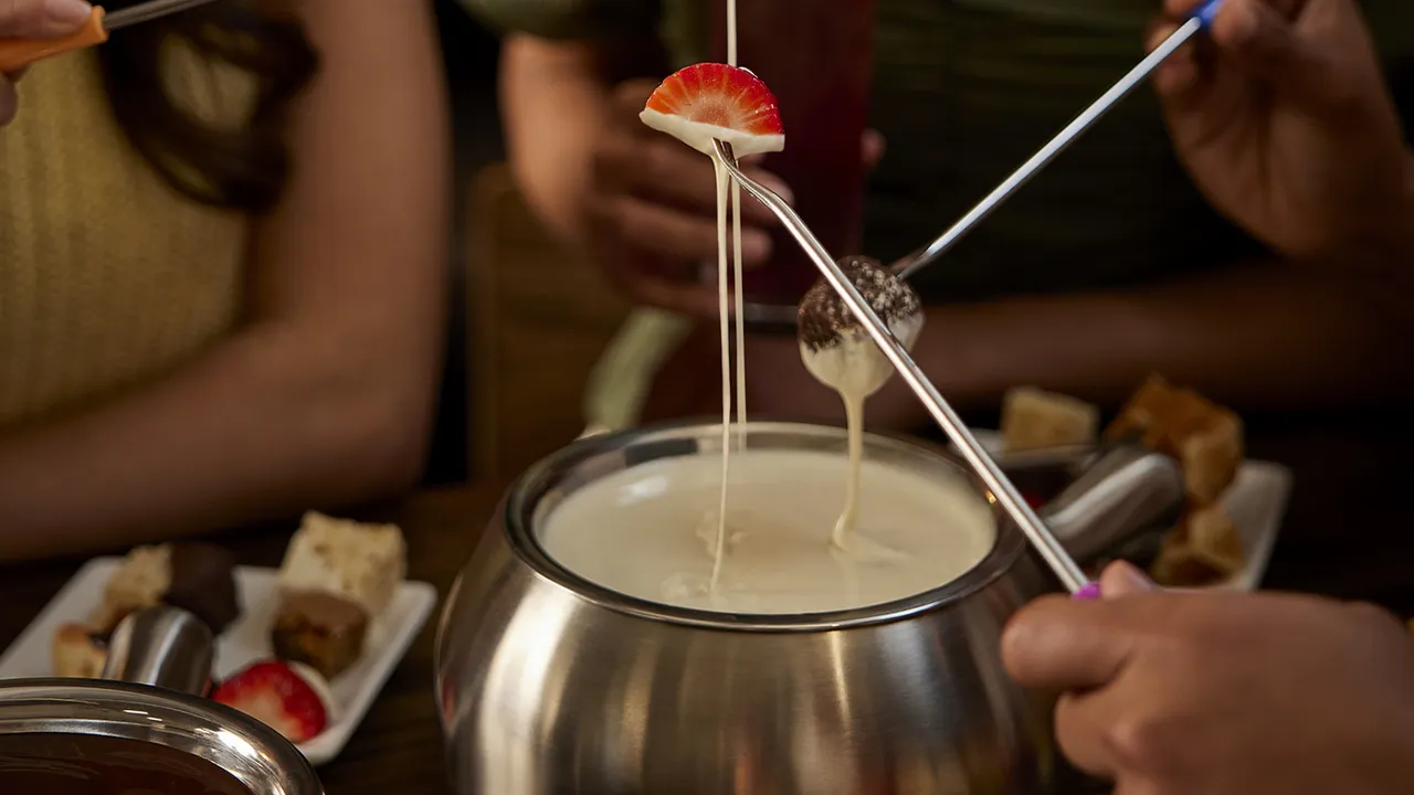 Photo of Melting Pot white chocolate fondue