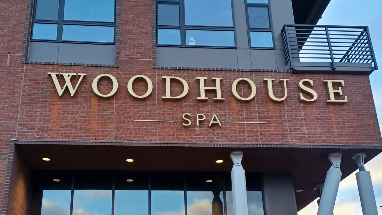 image of woodhouse spa building franchise spa treatment