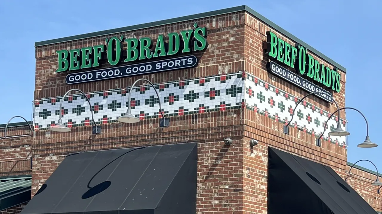  Beef ‘O’ Brady’s Celebrates 40 Years of Community, Family and Flavor