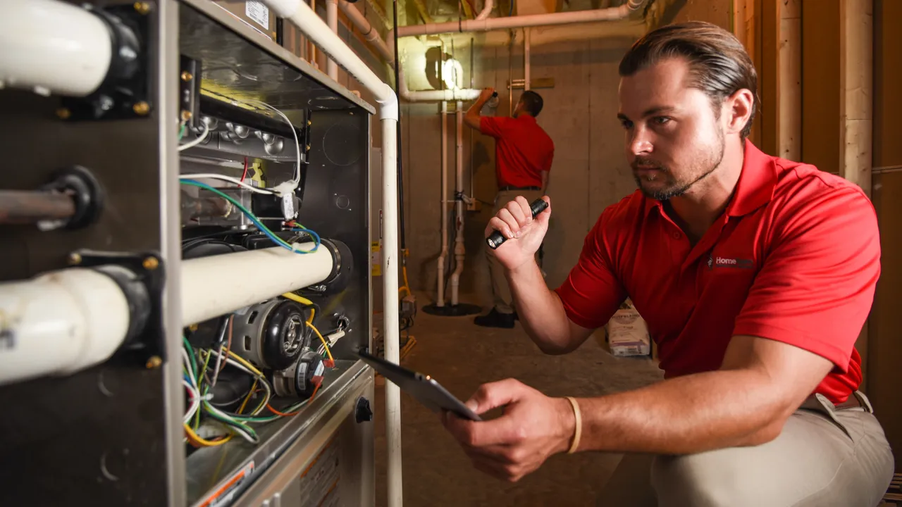 Photo of HomeTeam inspector
