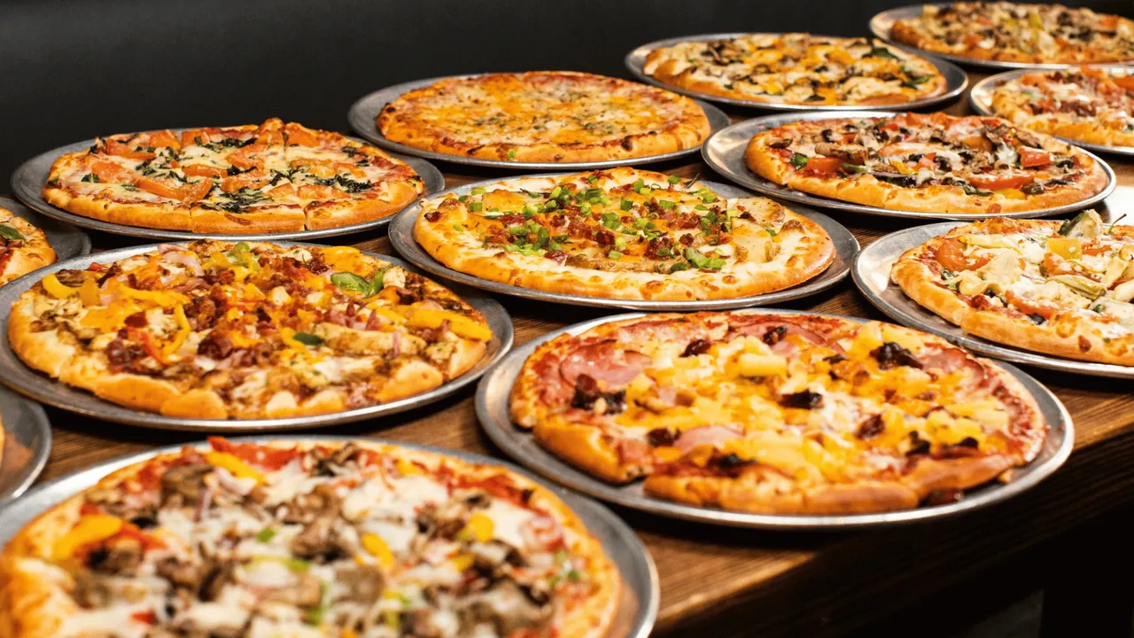 image of crust pizza pizzas