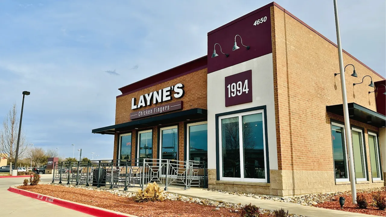 image of a laynes chicken fingers location