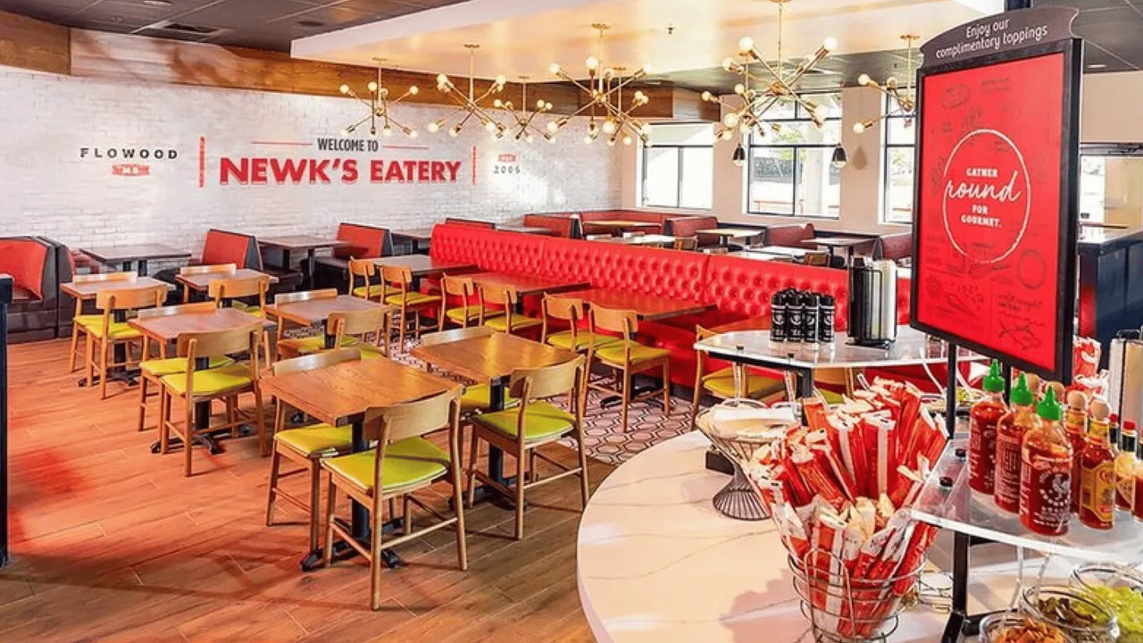 image of newk's eatery franchise inside 