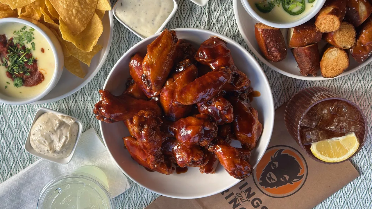 Wings and Rings, Buffalo Wings and Rings