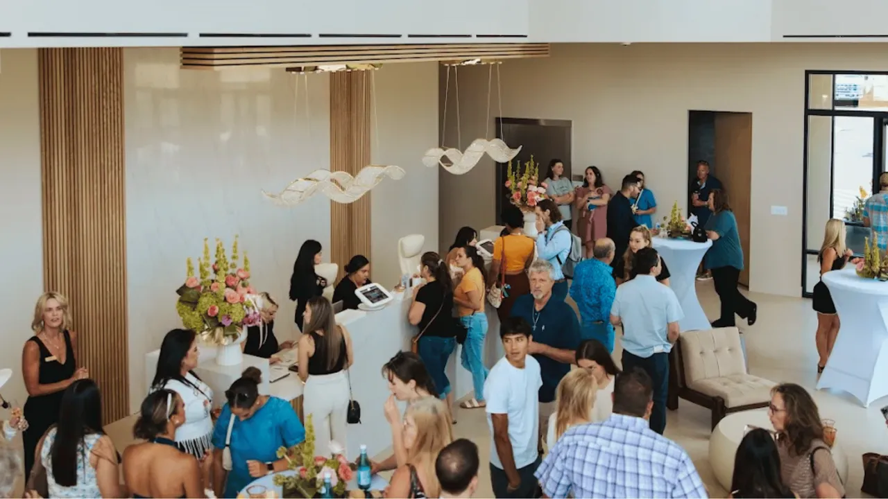 image of a busy new u women's clinic franchise