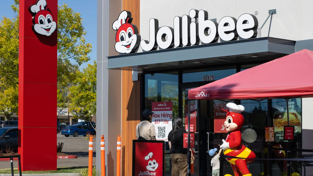 Jollibee Was the Right Move for these Multi-Unit Franchisees