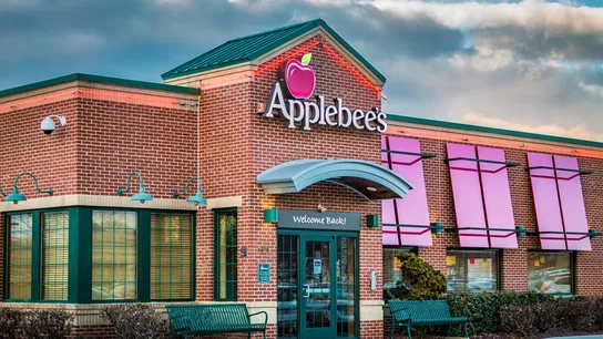 applebees closing restaurants