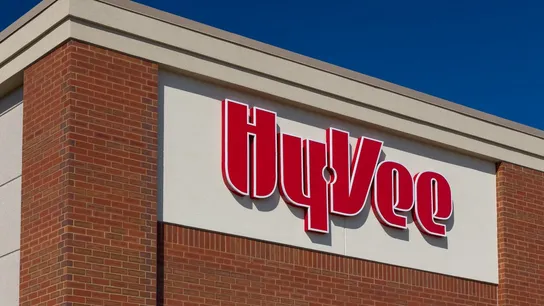 hyvee partners with wahlburgers and orangetheory fitness