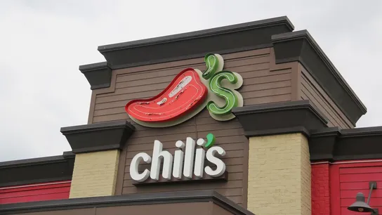 Chilis cutting menu and announcing through social campaign