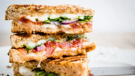 grilled cheese chain starts to franchise