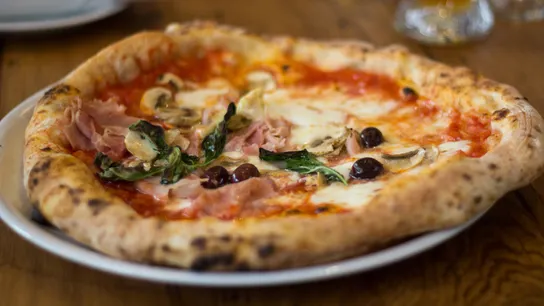 spin neapolitan pizza is one to watch