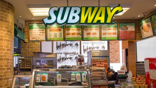 Subway Tops QSR’s List of Biggest Fast-Food Chains in America