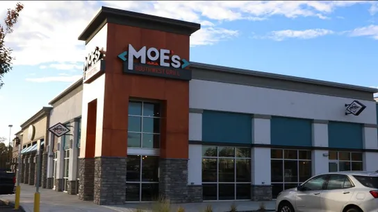 Moe's