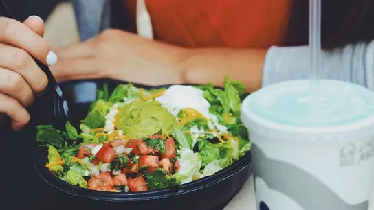 Taco Bell, vegetarian menu, quick-service restaurant franchise, QSR Magazine