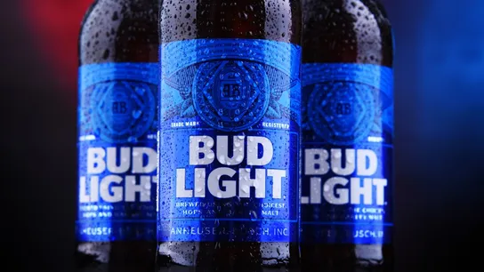 Bud Light, Super Bowl, corn syrup, corn, Twitter, Bloomberg, light beer