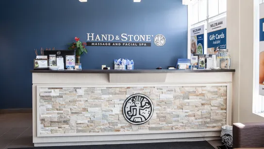 Hand & Stone Canada 