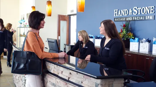Hand & Stone Canada Franchise