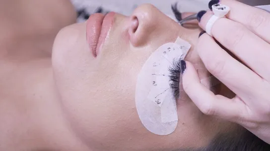 AMAZING LASH STUDIO