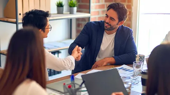 Why Franchise Brokers Make Great CPG Franchisees