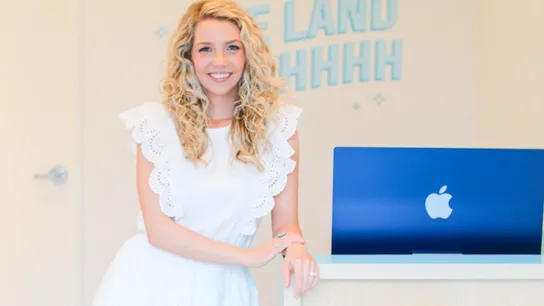 Squeeze Massage Franchise - Siera Holleman - 1851 Franchise