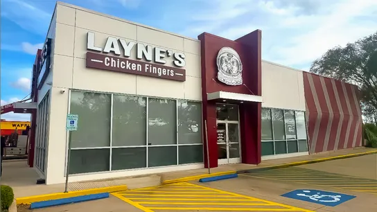 Layne’s Chicken Fingers Quadruples Growth in Q1, Targets 45-Unit Mark for 2025