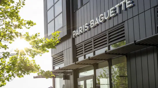 Photo of exterior of a Paris Baguette location