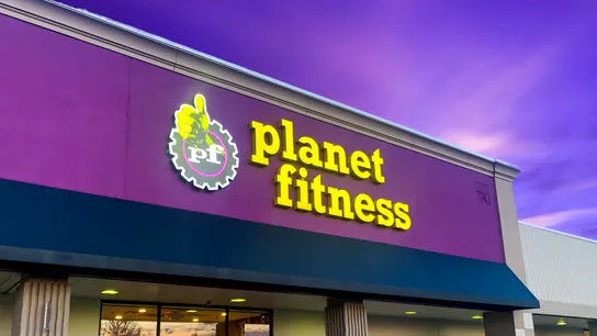 Planet Fitness Franchisees Donate $100K to Support Texas Flood Relief - 1851 Franchise