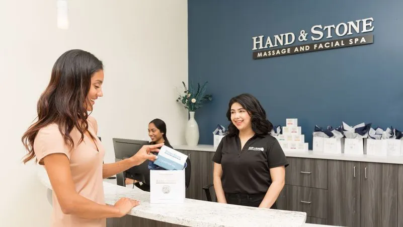 Hand & Stone Franchise