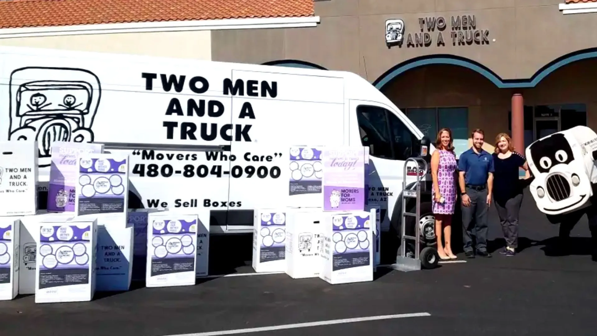 How TWO MEN AND A TRUCK® Is Giving Back Through Its Movers for Moms® Campaign