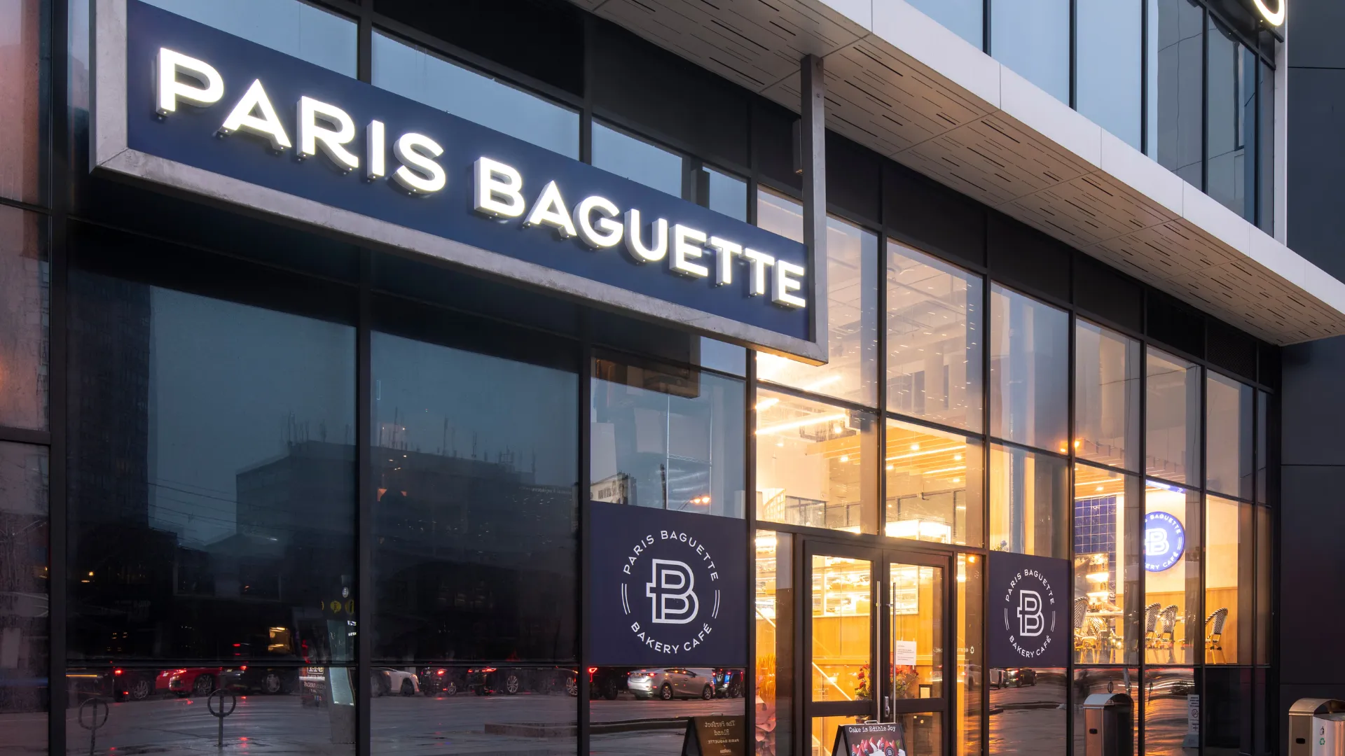 How much does it cost to open a Paris Baguette Franchise?