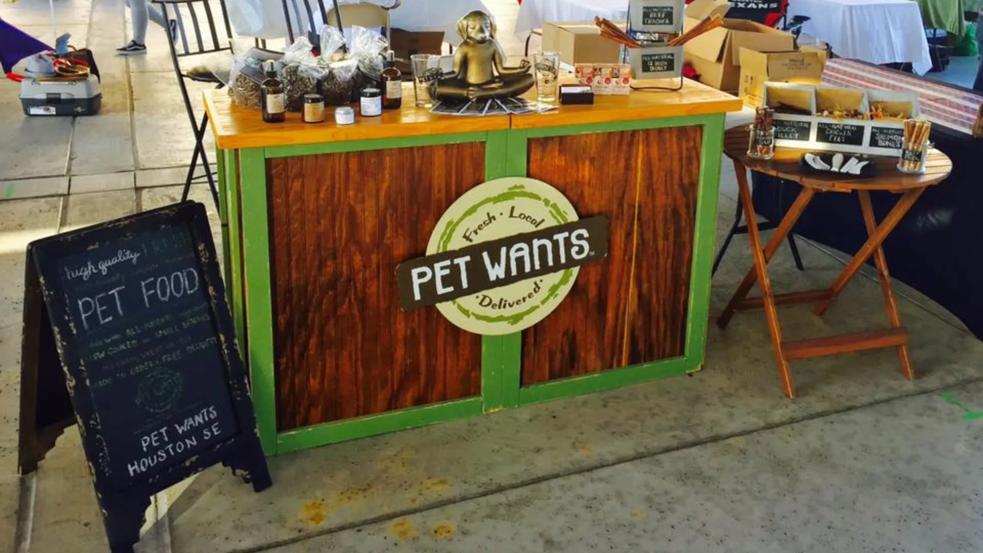 Pet Wants franchise - Texas growth - 1851 Franchise