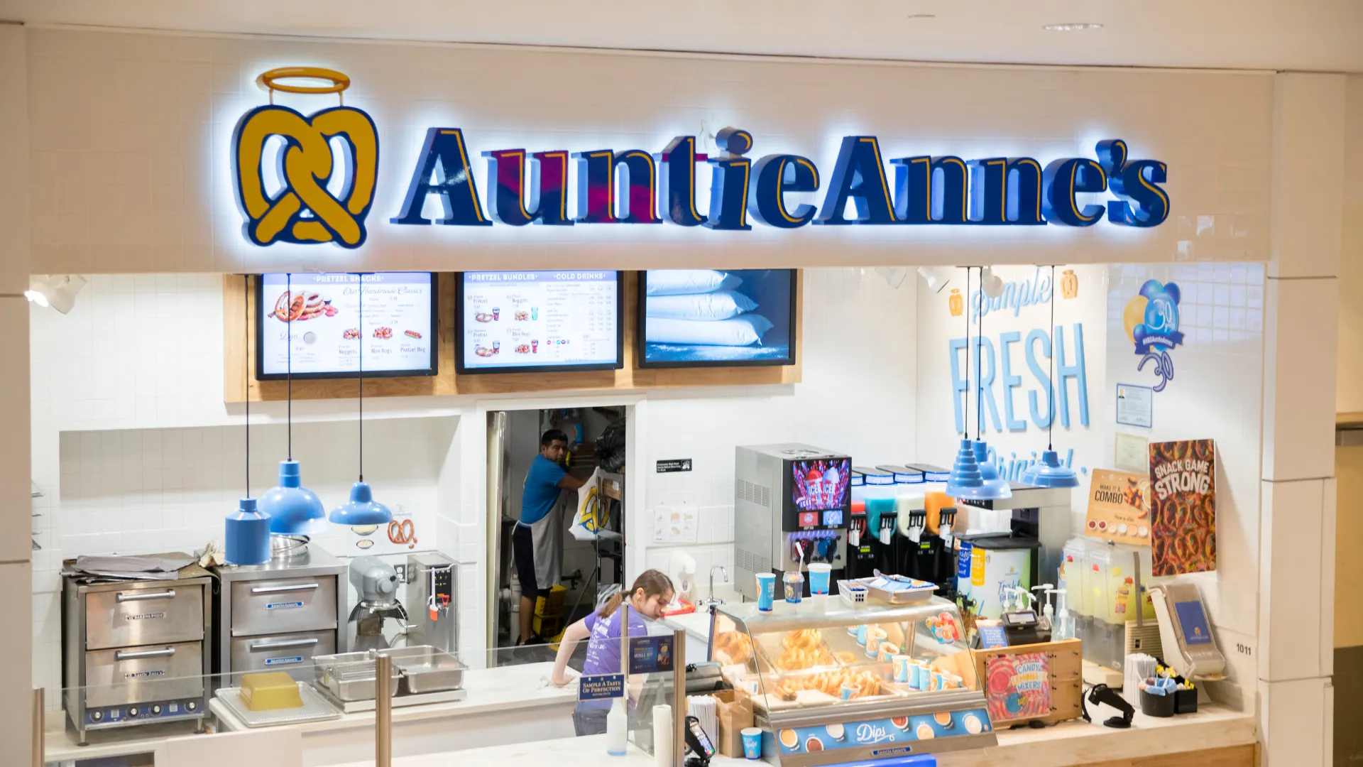 How Much Does It Cost to Open an Auntie Anne’s?