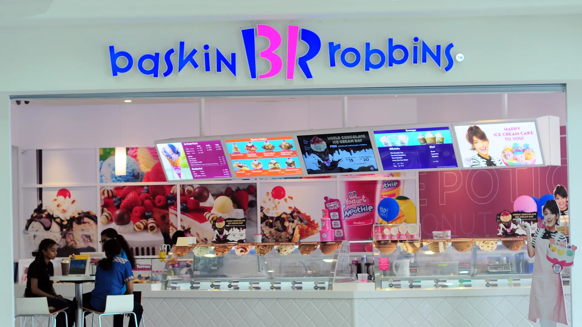 How Much Does It Cost To Open a Baskin-Robbins Franchise?