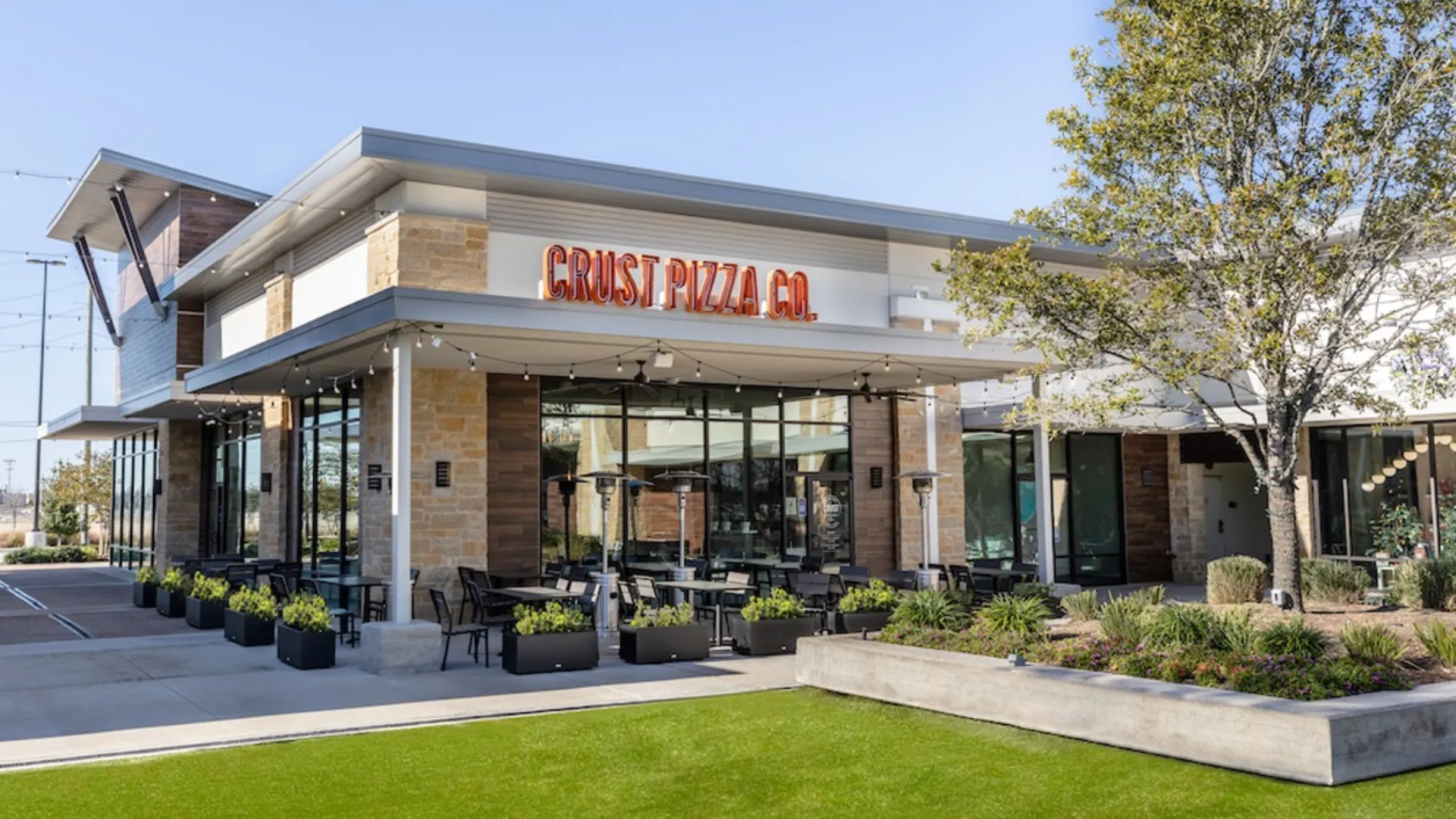 Chron: Is Crust Pizza Co. Poised To Be America's Next Big Pizza Franchise?