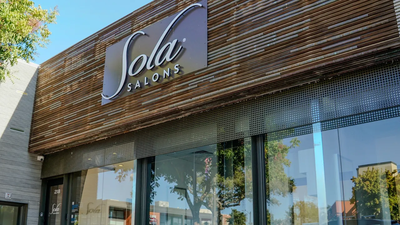 How Sola Salons Supports Franchisees With Strategic Real Estate Decisions