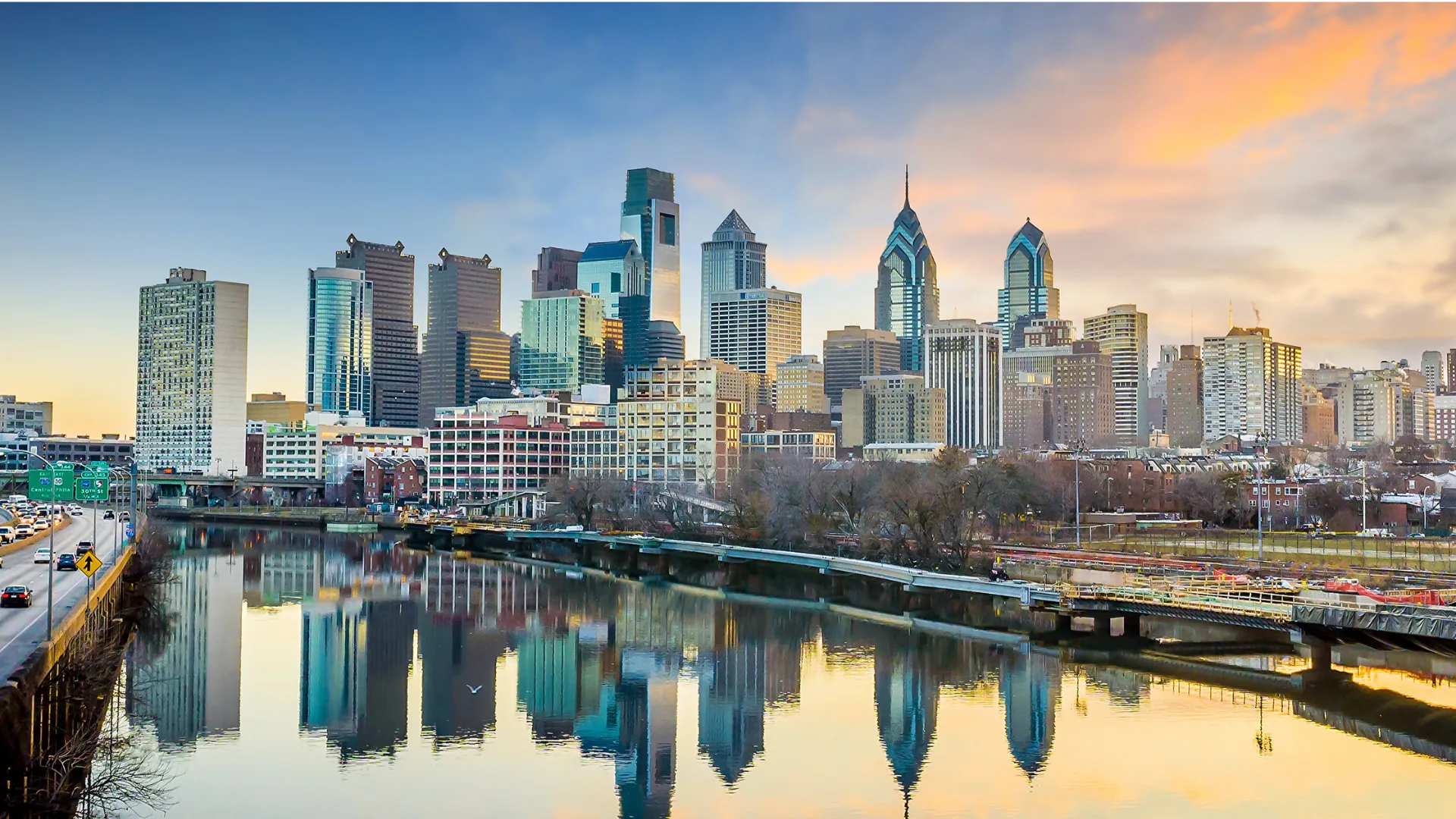 photo of the Philadelphia skyline