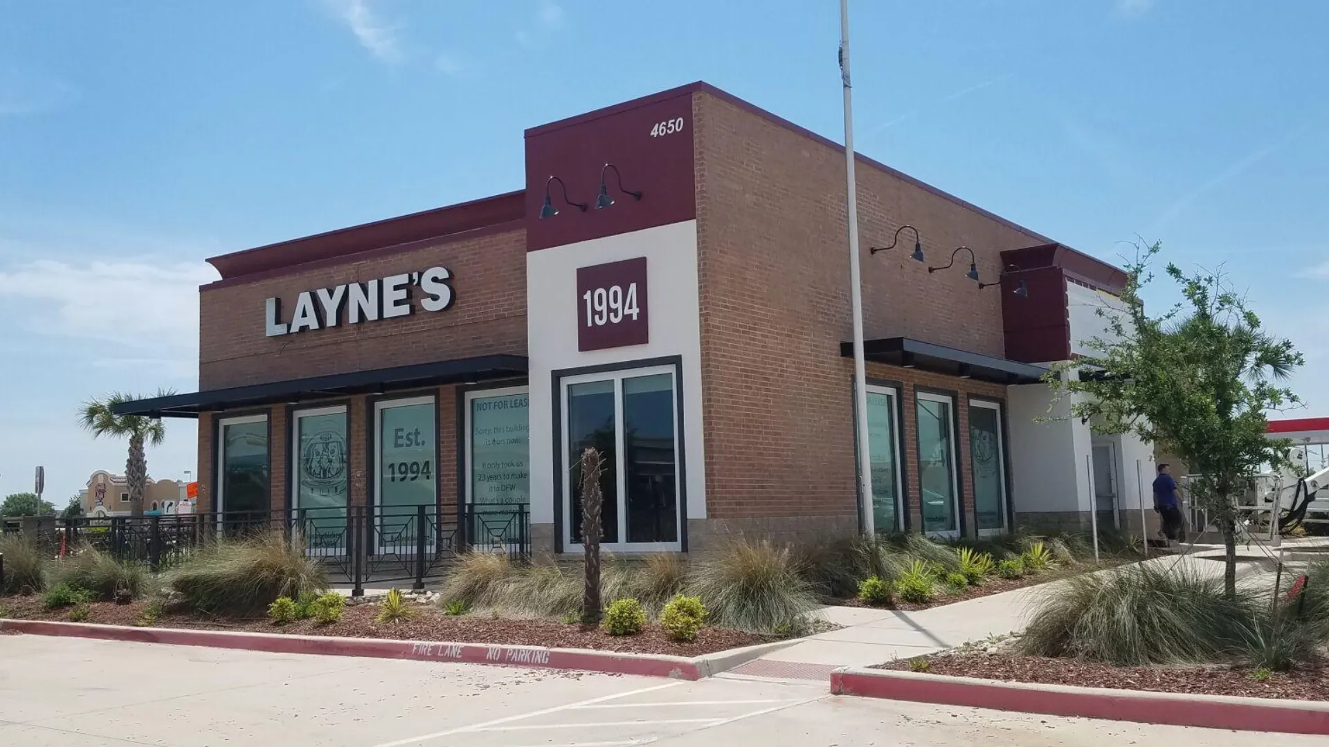 photo of Layne's chicken fingers building from exterior