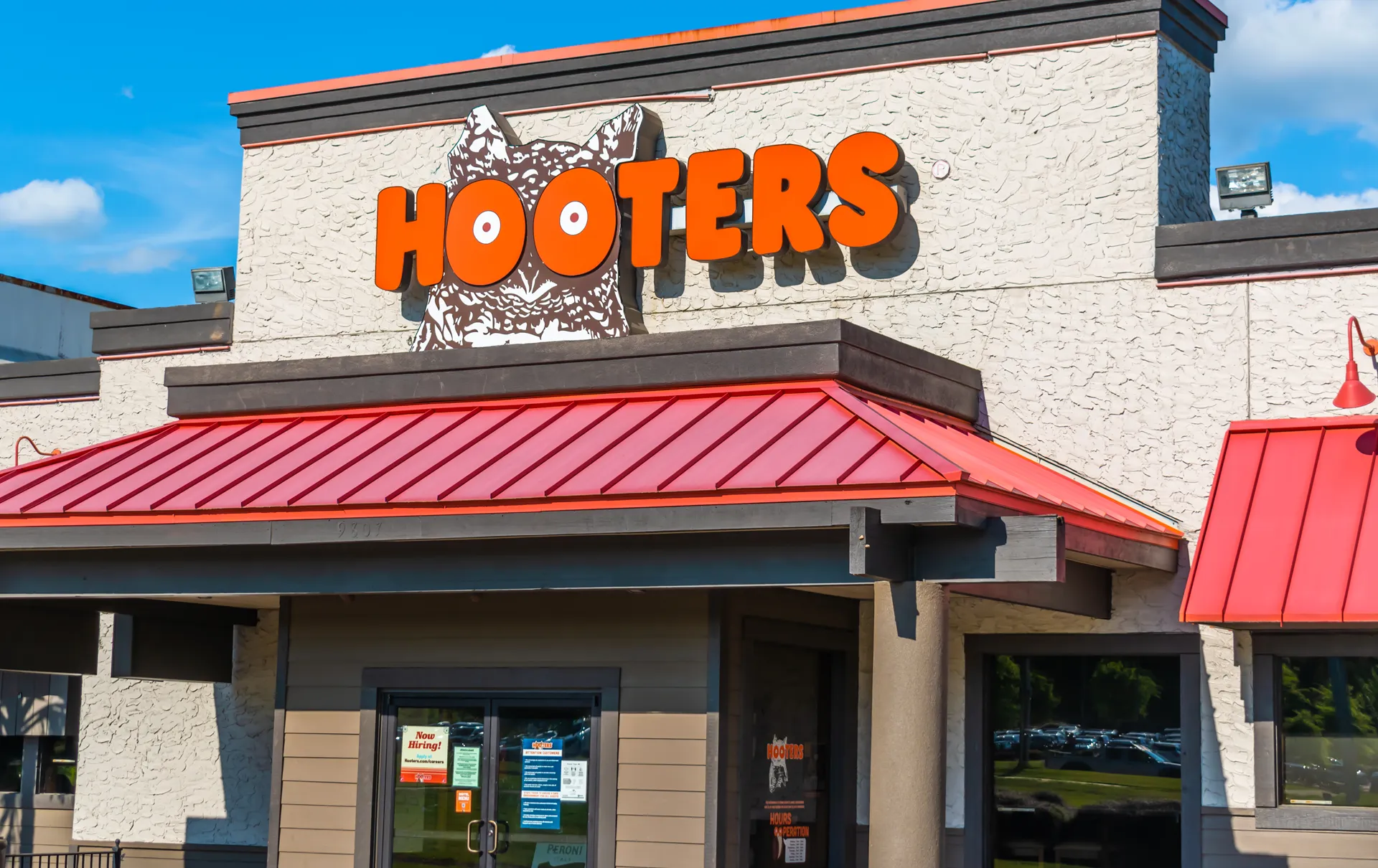 Hooters - Bankruptcy Chapter 11 - 1851 Franchise