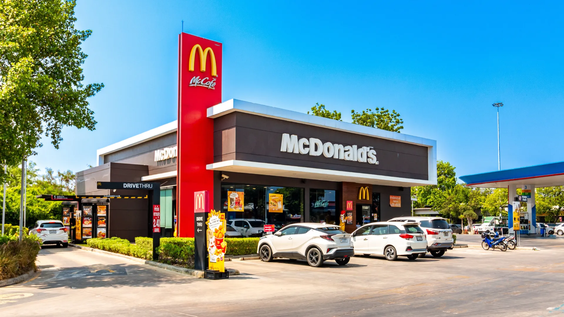 Restaurant Business: How McDonald's Is Restructuring To Compete With Specialized Chains