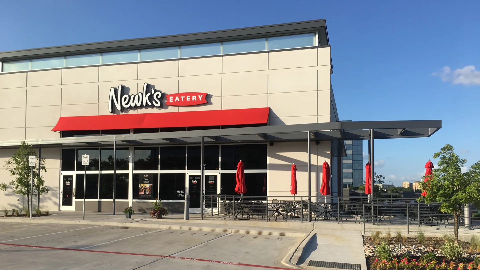 Photo of exterior of Newk's Eatery location