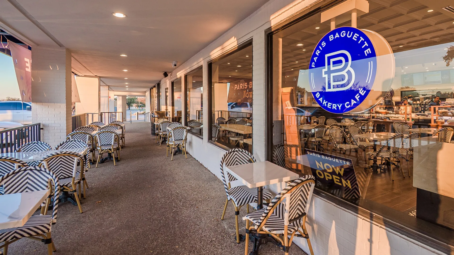 Photo of Paris Baguette bakery café seating area