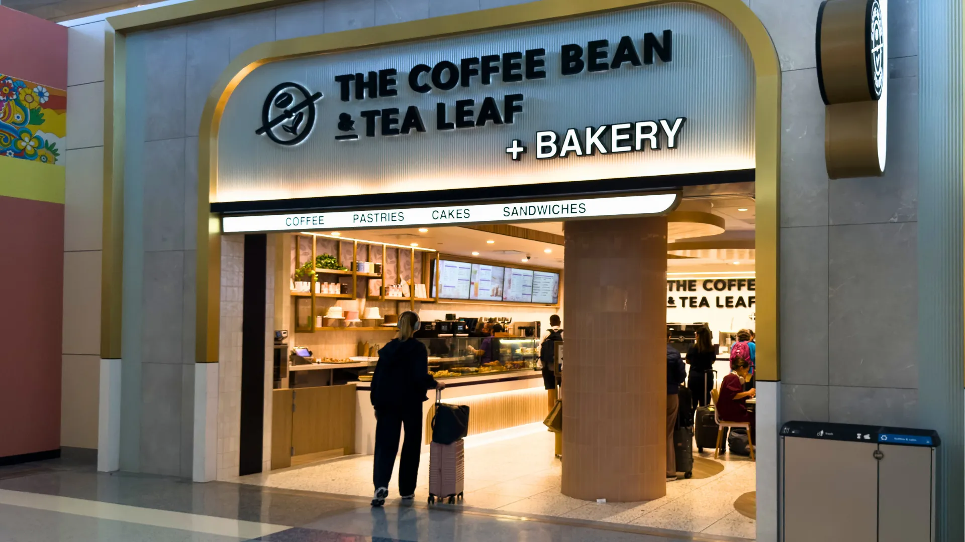 Photo of The Coffee Bean & Tea Leaf airport cafe