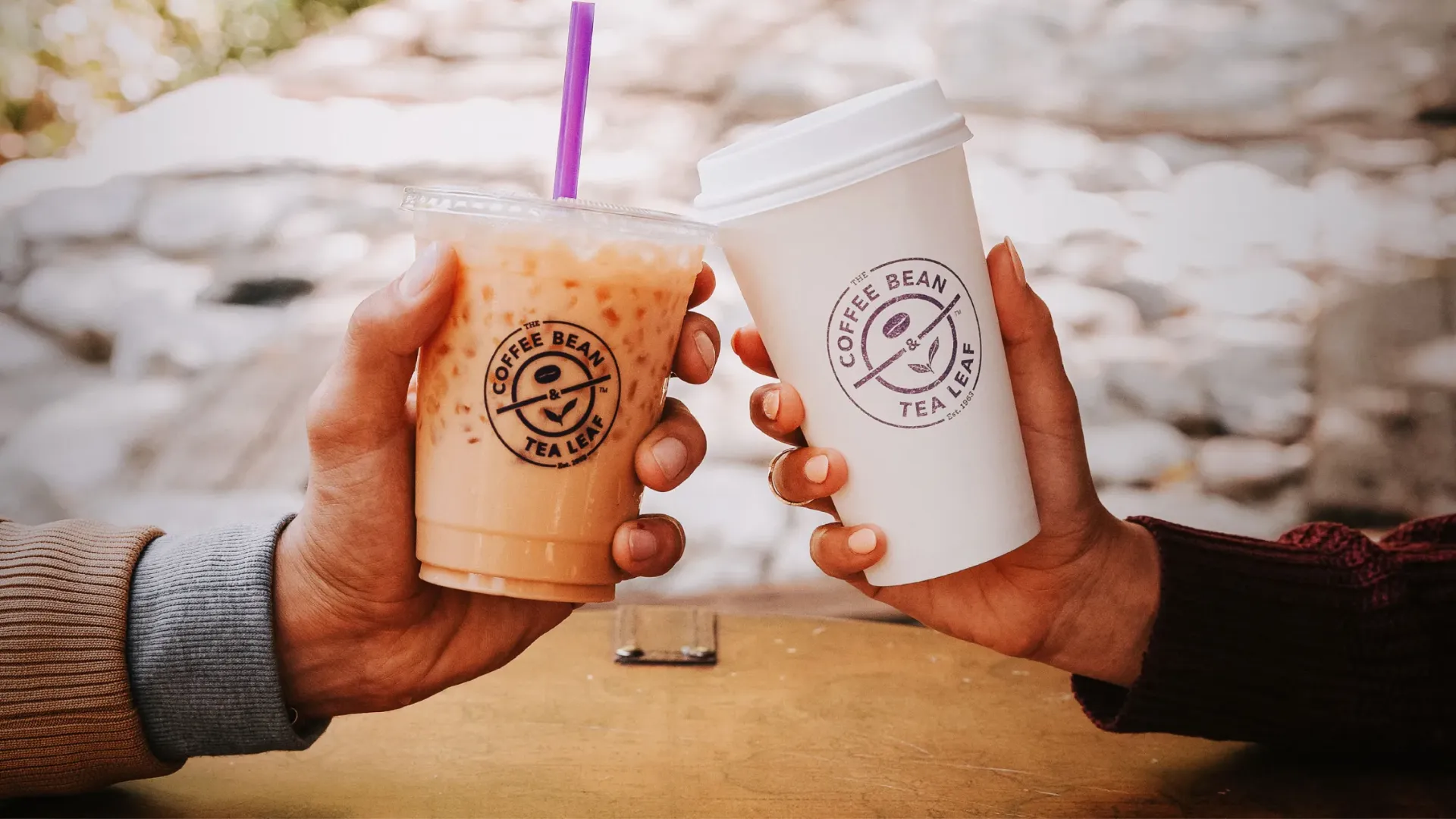 Photo of The Coffee Bean & Tea Leaf iced and hot beverage